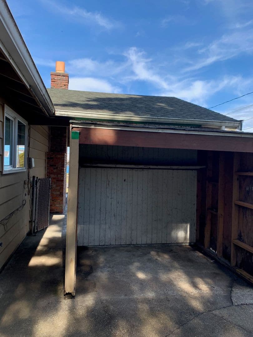 Seattle House: 5319 S. Leo St.