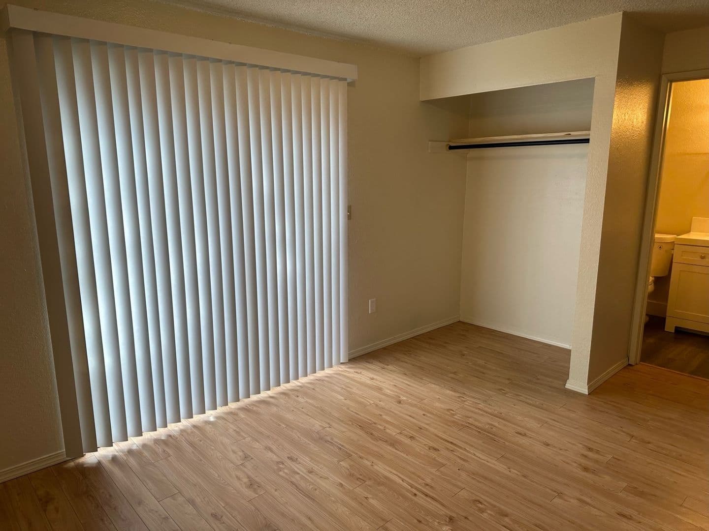 Lakewood Apartment: 10606 Kline Street SW