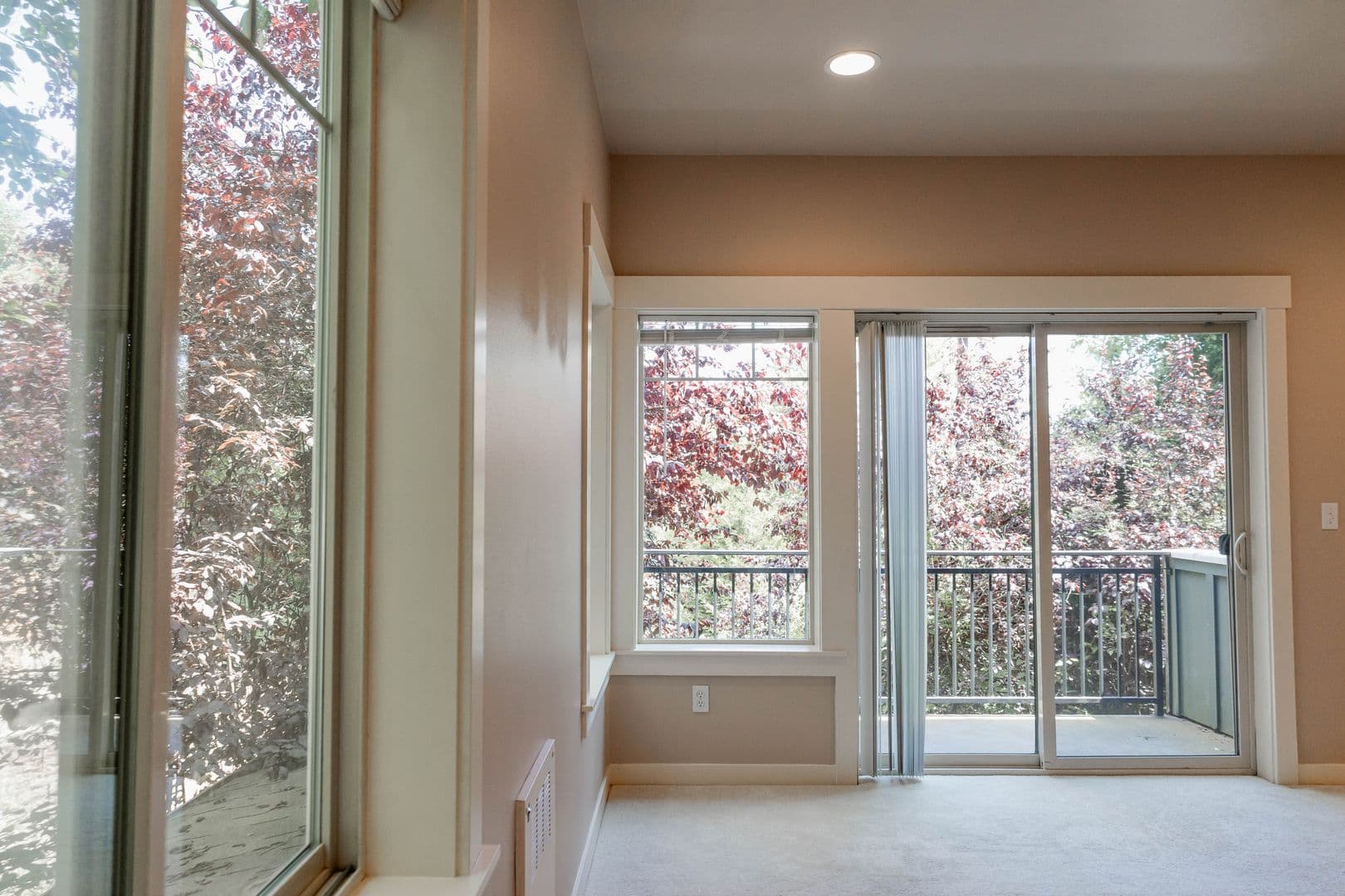 Seattle Townhome: 10700 24th Ave. NE # E