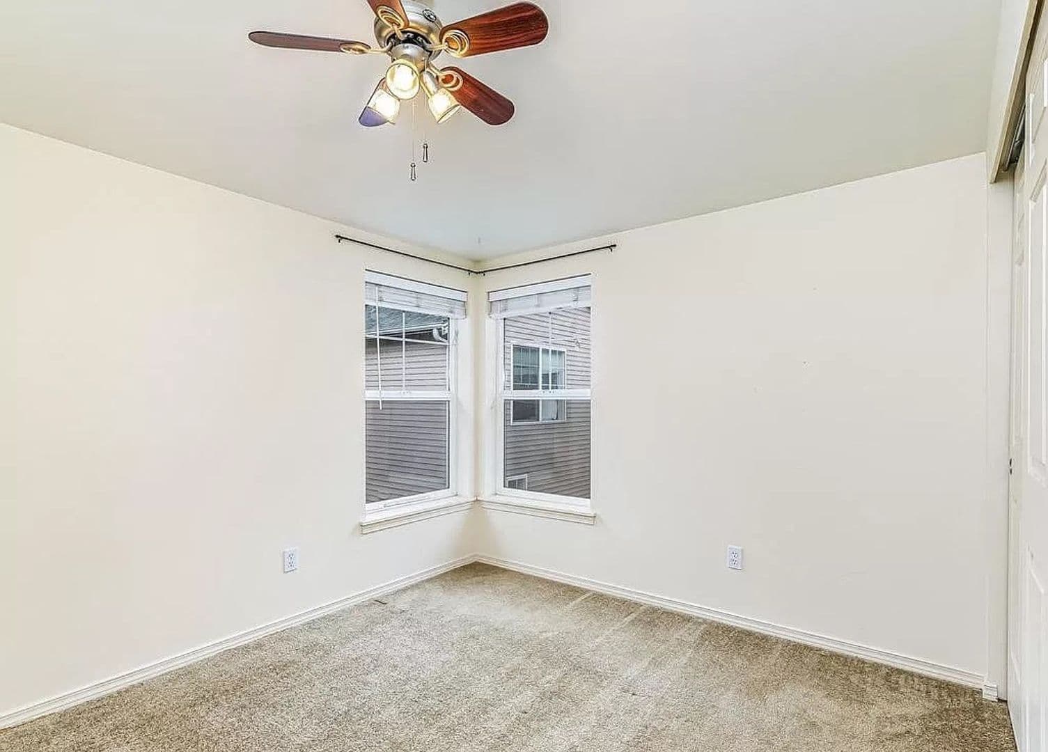 Seattle Townhome: 8510 Midvale Ave N