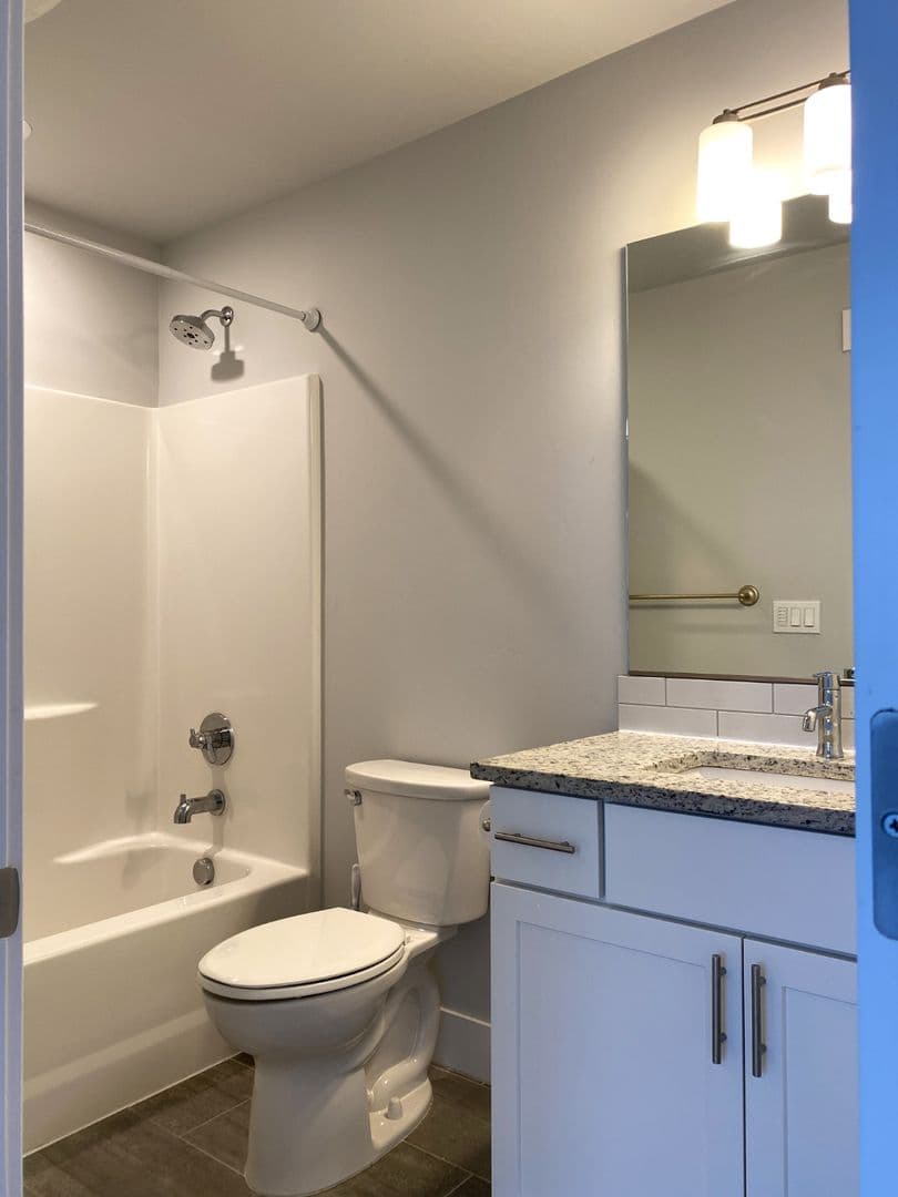 Hood River House: 1328 Wasco St.