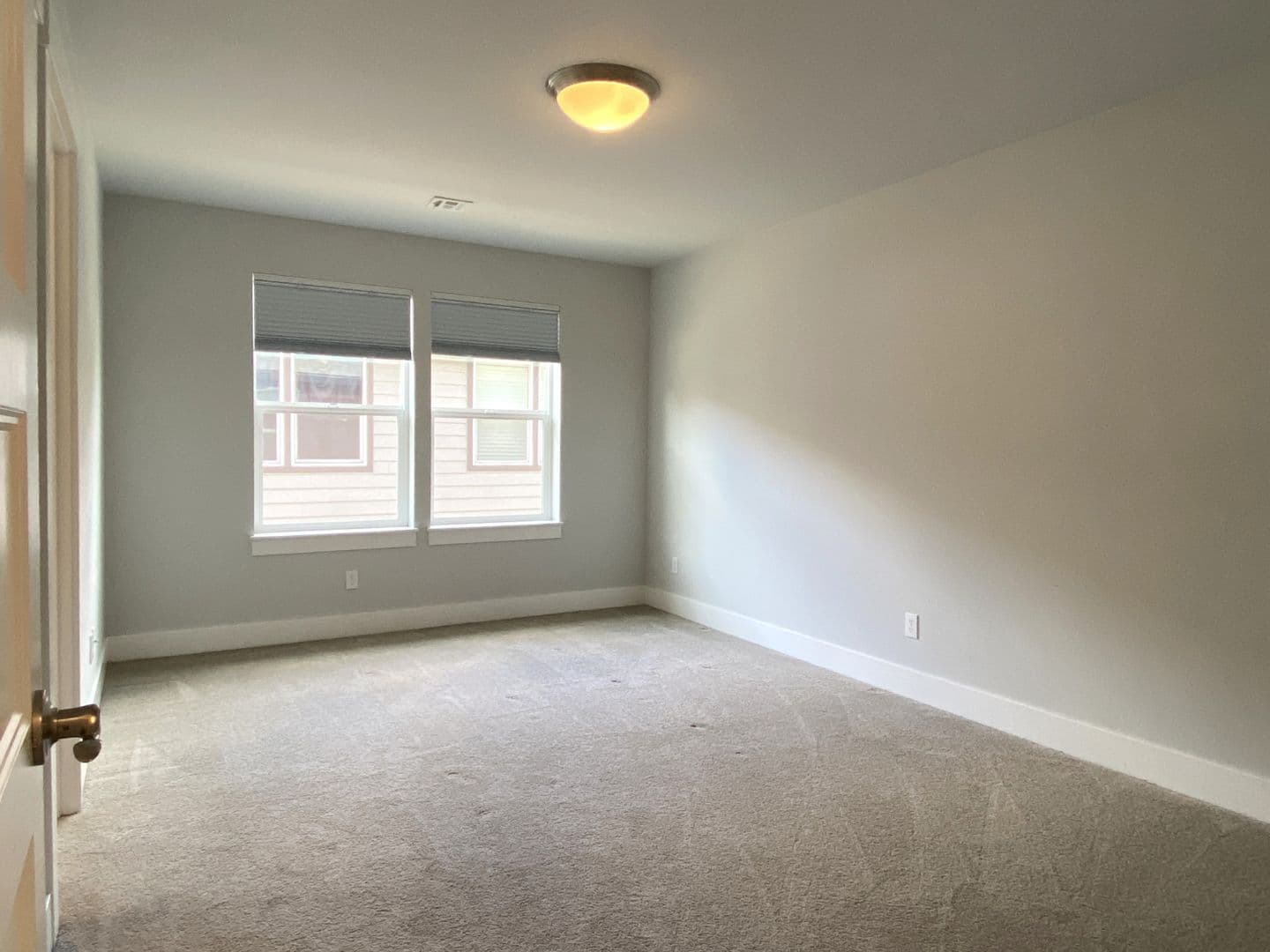 Hood River House: 1328 Wasco St.