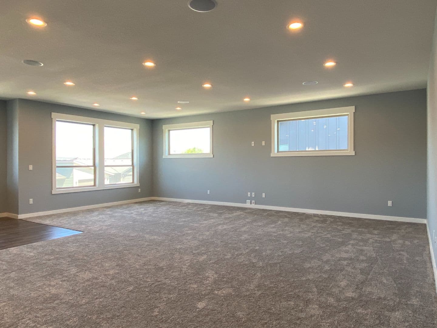 The Dalles House: 112 Southshore Ave