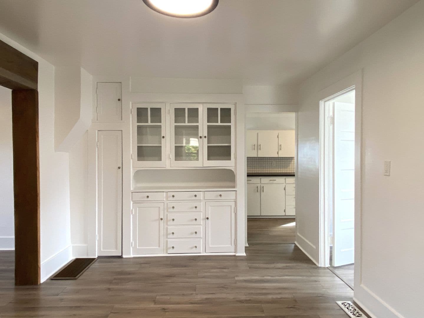 The Dalles House: 1222 E 8th St