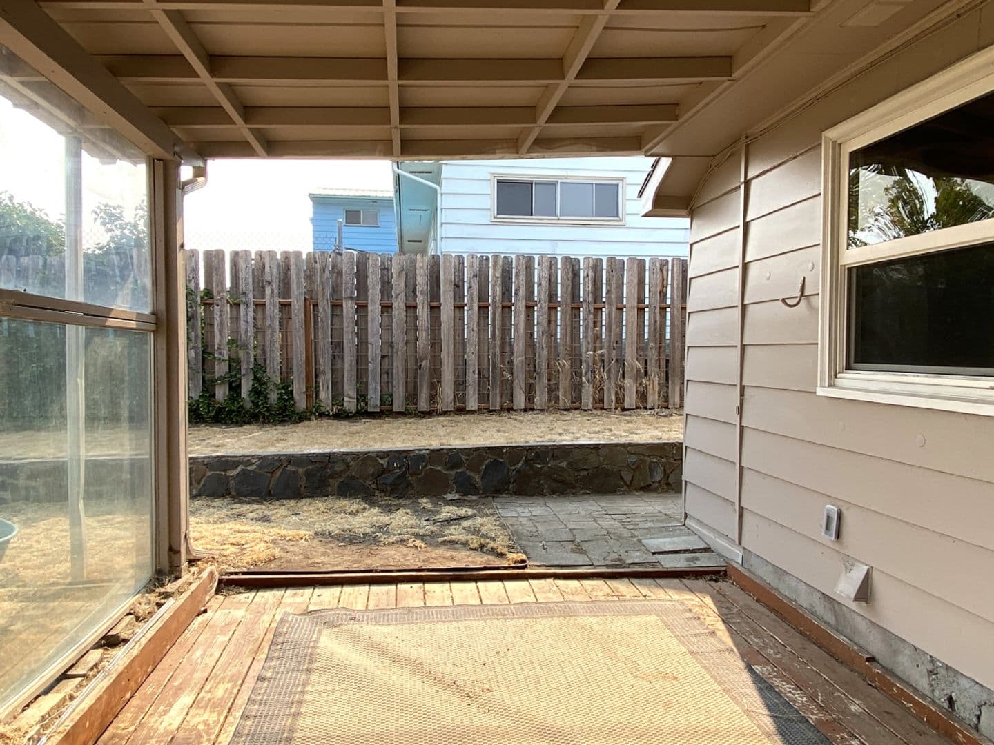 The Dalles House: 2207 E 10th St