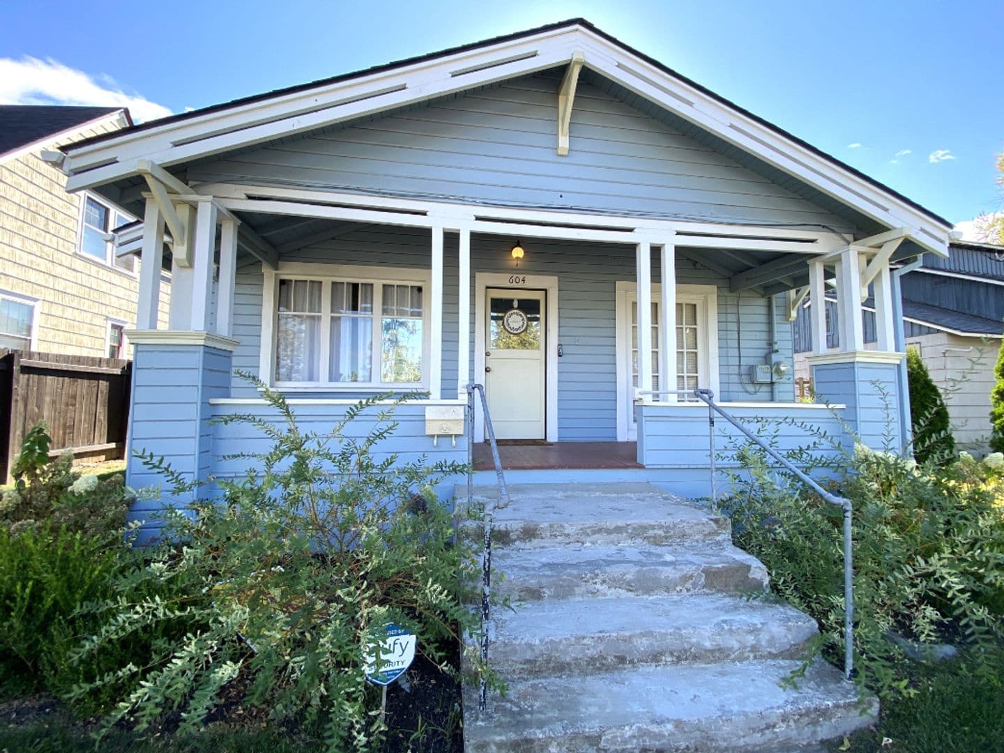 The Dalles House: 604 W 11th St