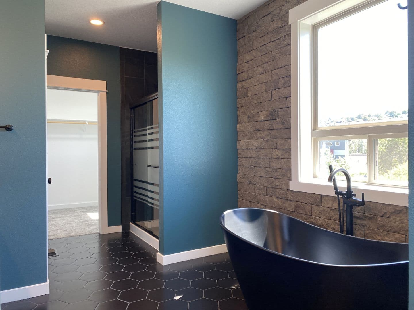 The Dalles House: 112 Southshore Ave