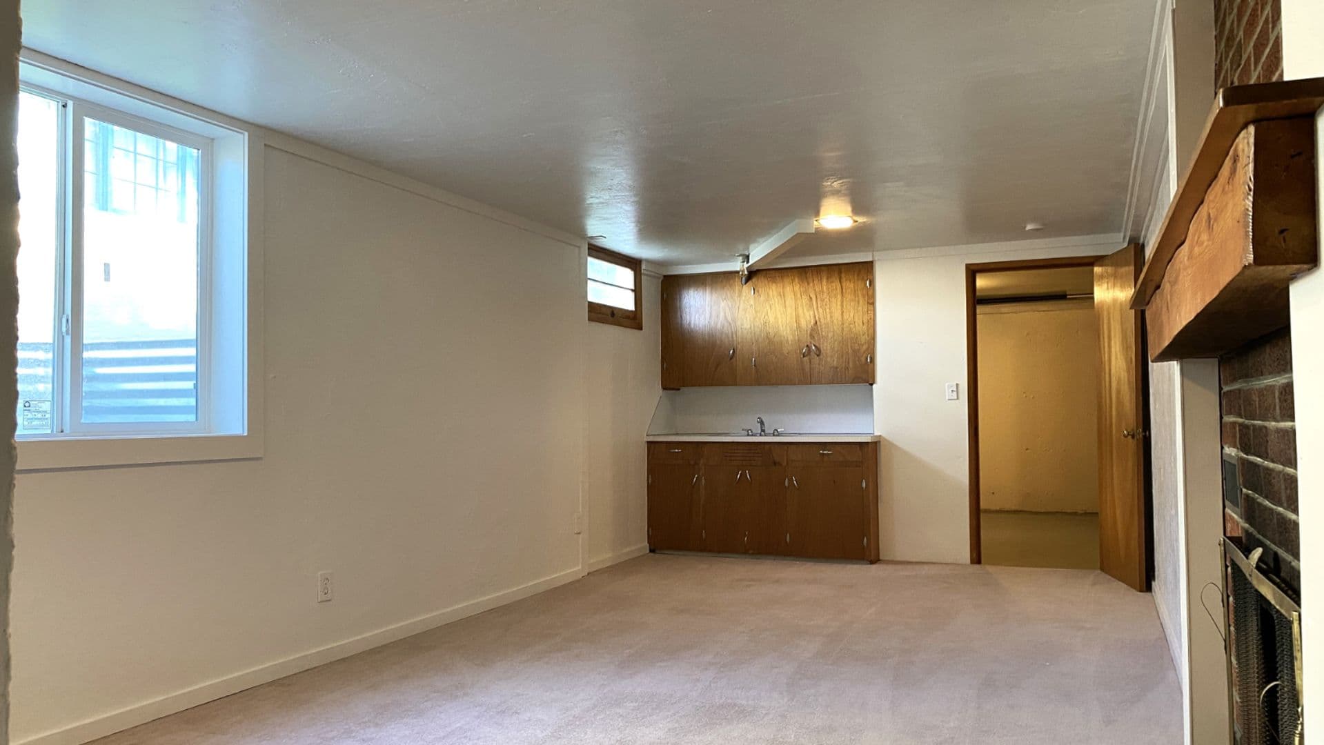 The Dalles House: 716 E 14th St