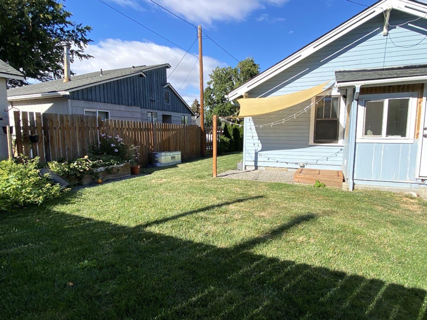 The Dalles House: 604 W 11th St