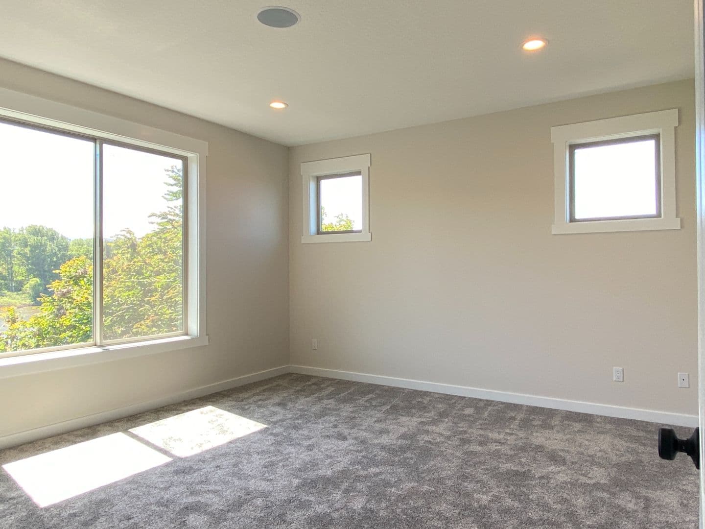 The Dalles House: 112 Southshore Ave