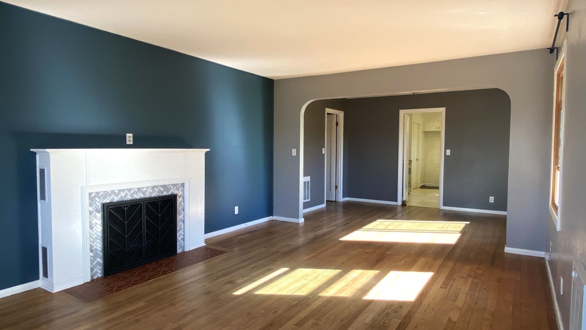 The Dalles House: 716 E 14th St
