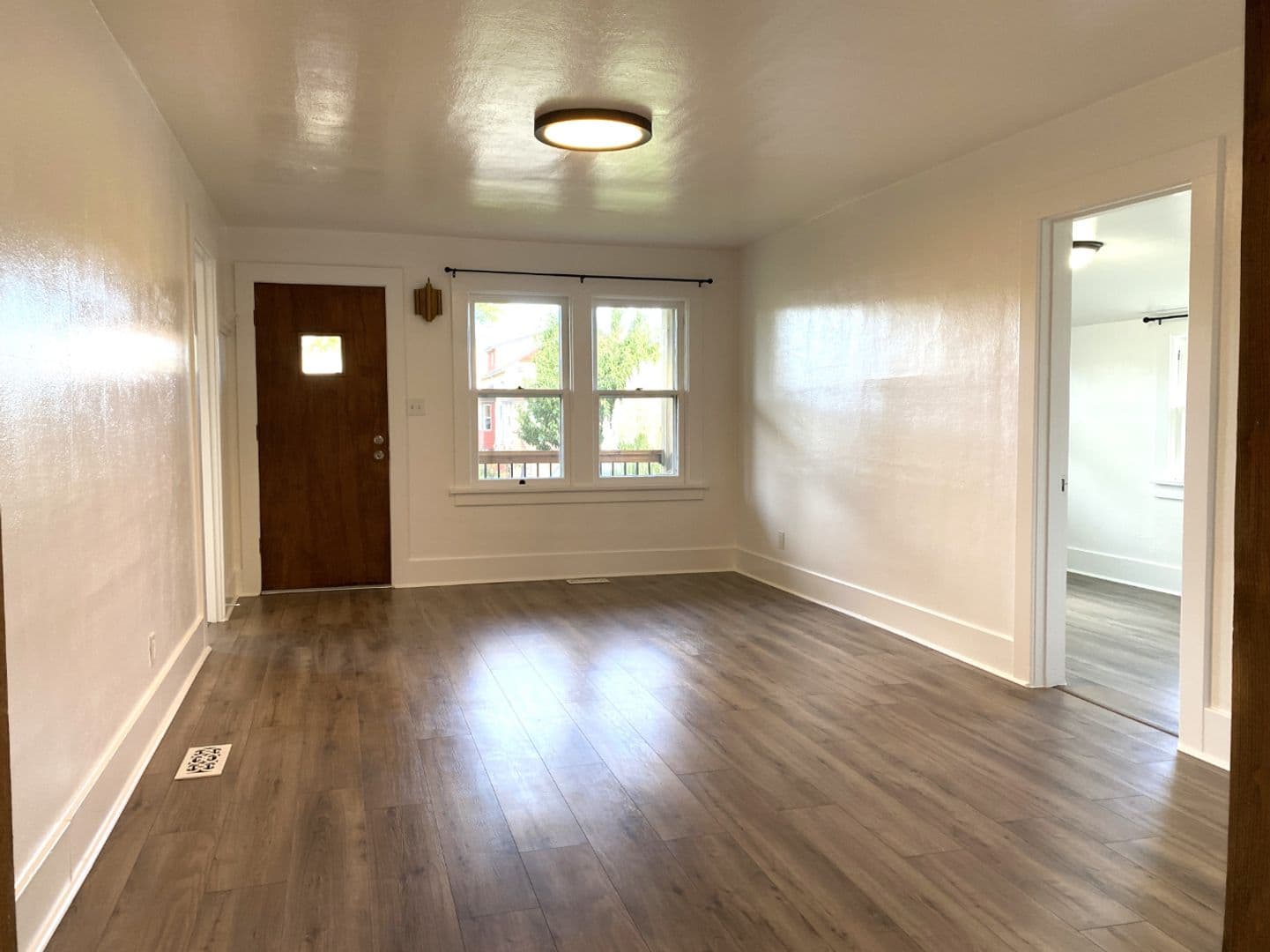 The Dalles House: 1222 E 8th St