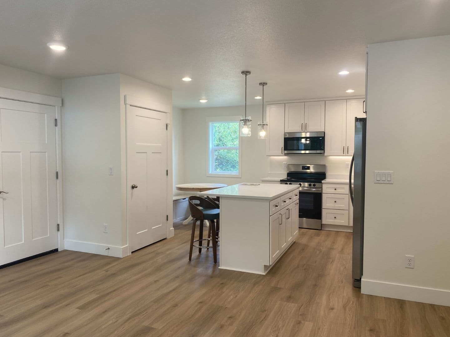 Carson House: 331 Glur Rd
