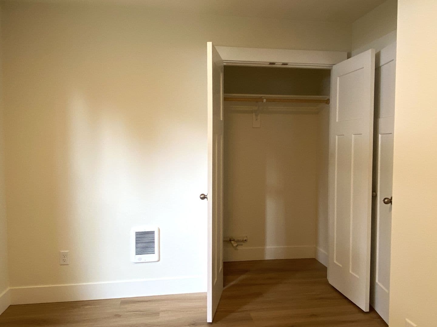 Carson House: 331 Glur Rd