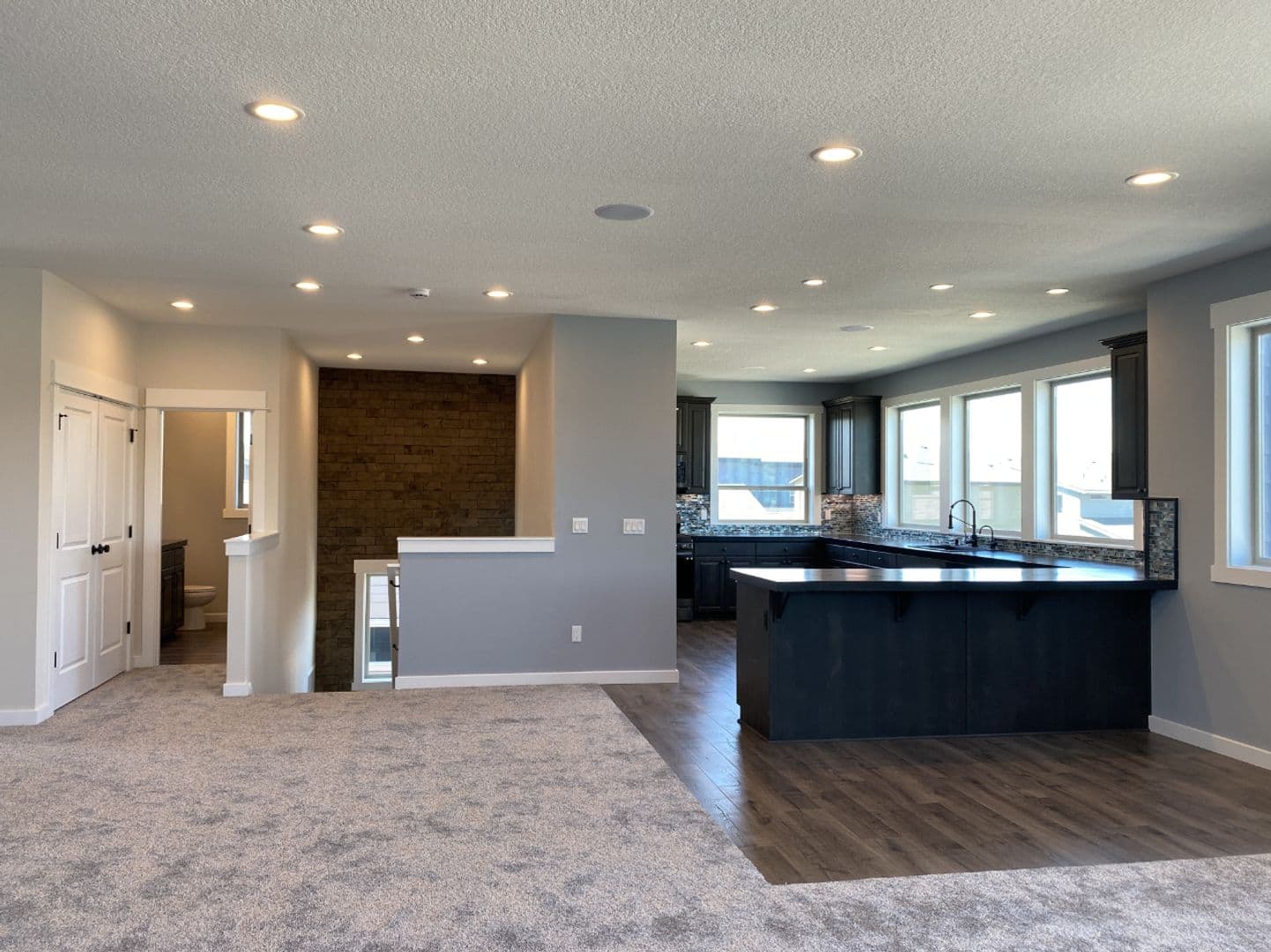 The Dalles House: 112 Southshore Ave
