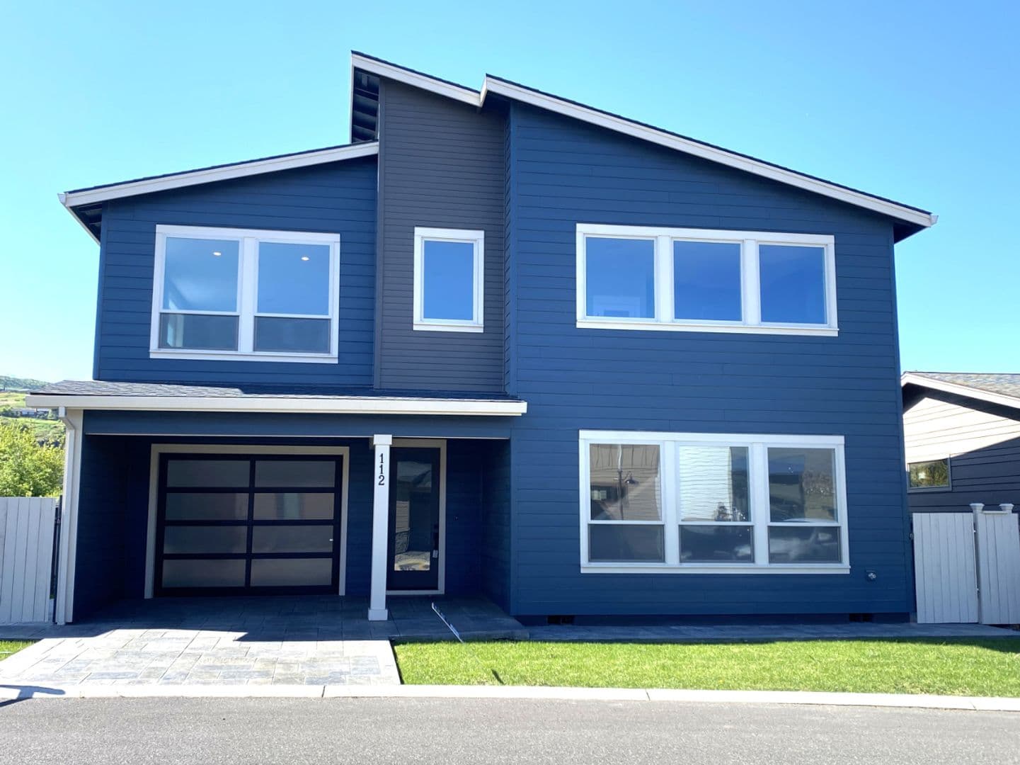 The Dalles House: 112 Southshore Ave