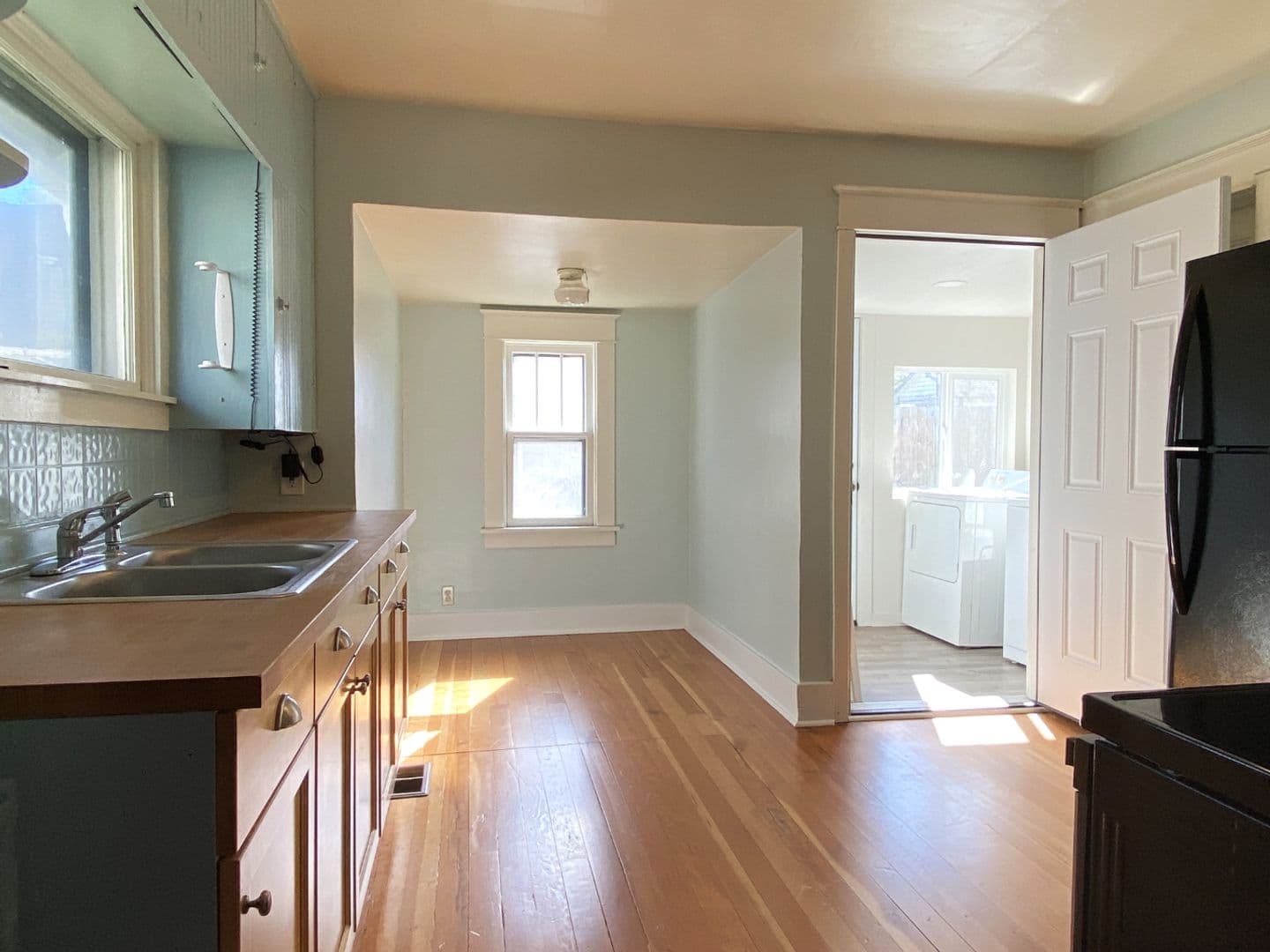 The Dalles House: 604 W 11th St