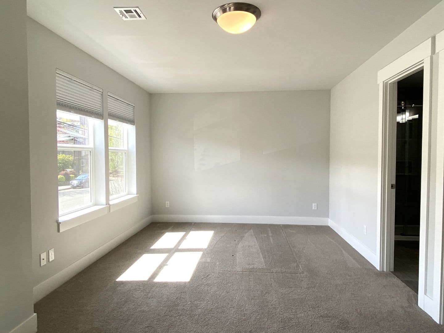 Hood River House: 1328 Wasco St.