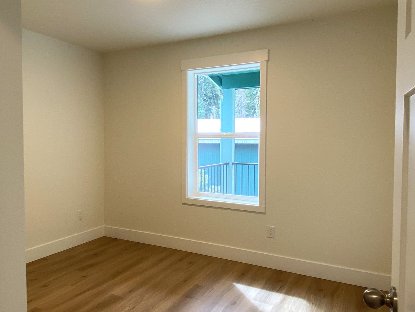 Carson House: 331 Glur Rd