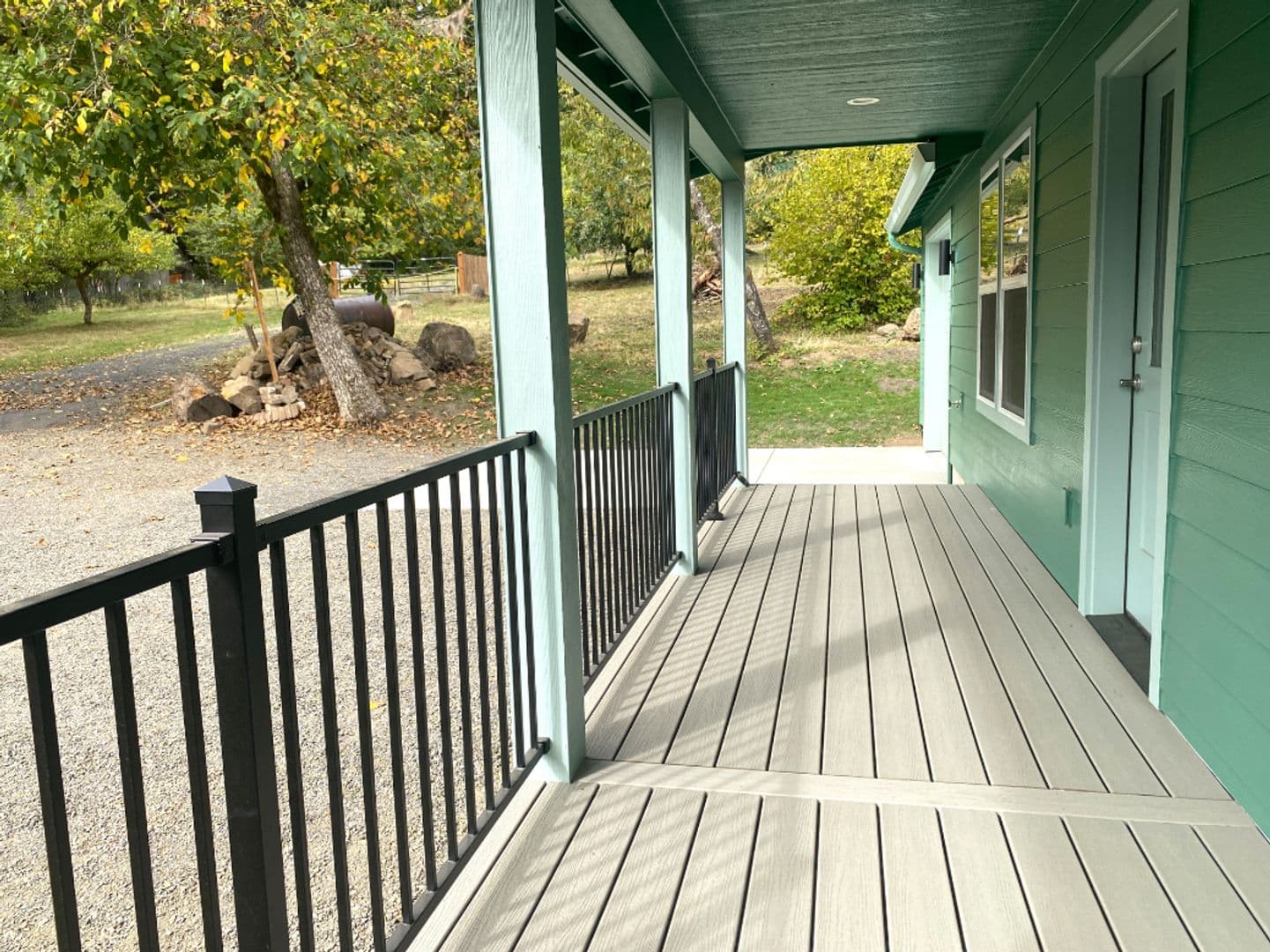 Carson House: 331 Glur Rd