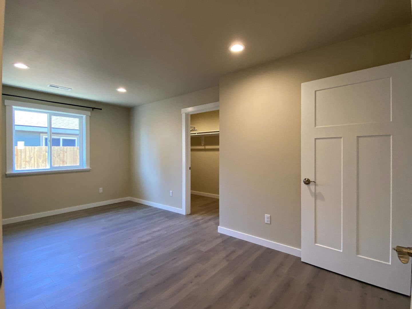 Dallesport House: 326 Lolly Lane