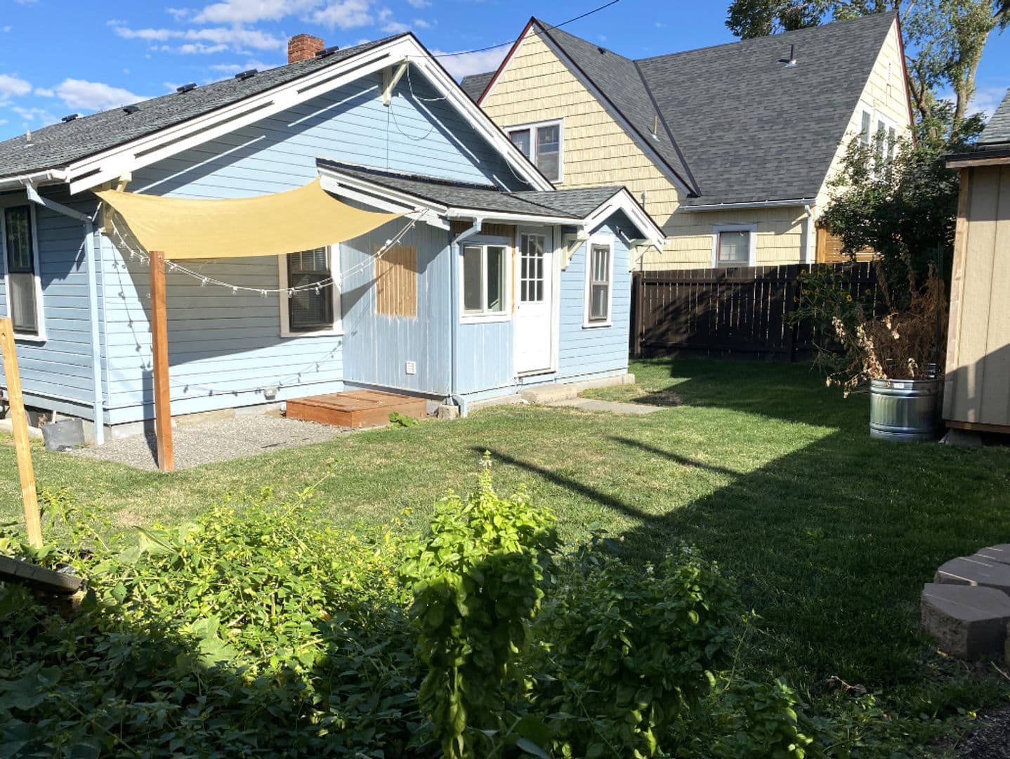 The Dalles House: 604 W 11th St