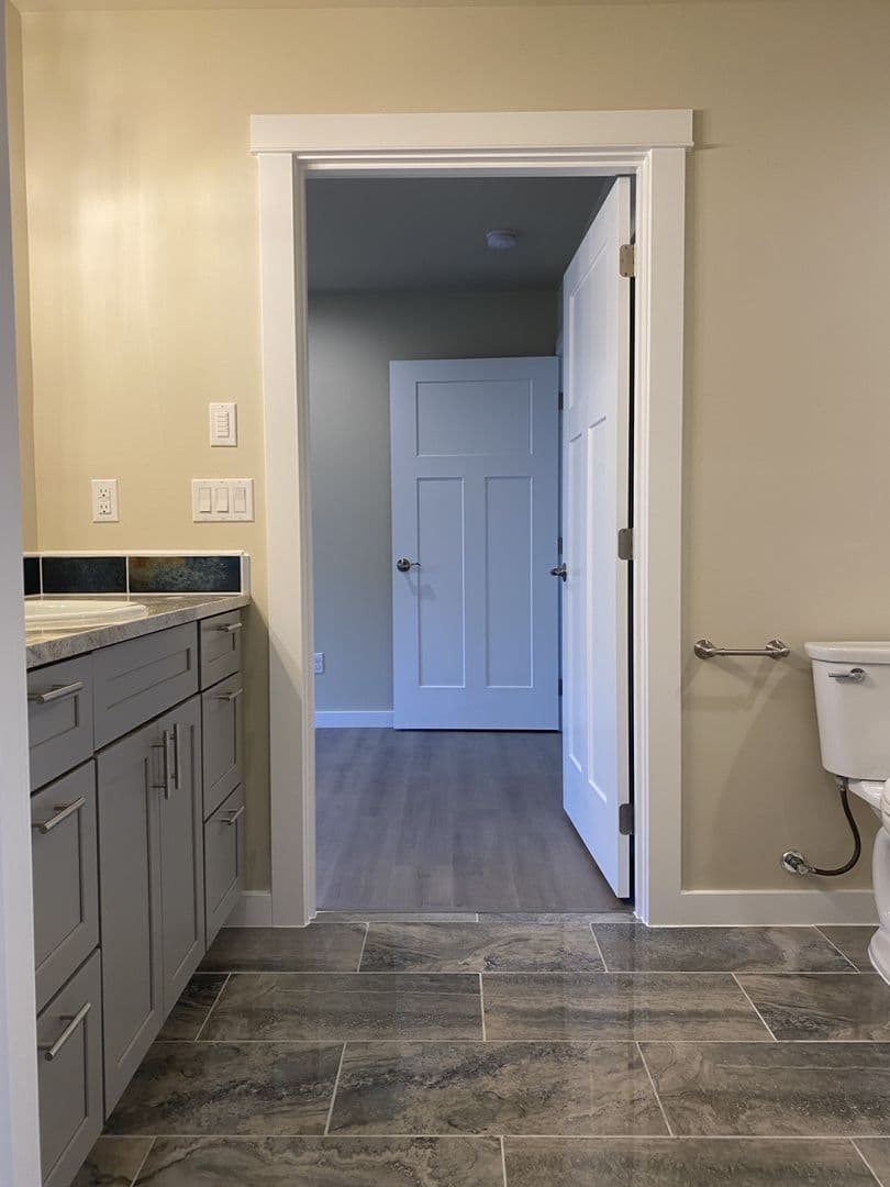 Dallesport House: 326 Lolly Lane