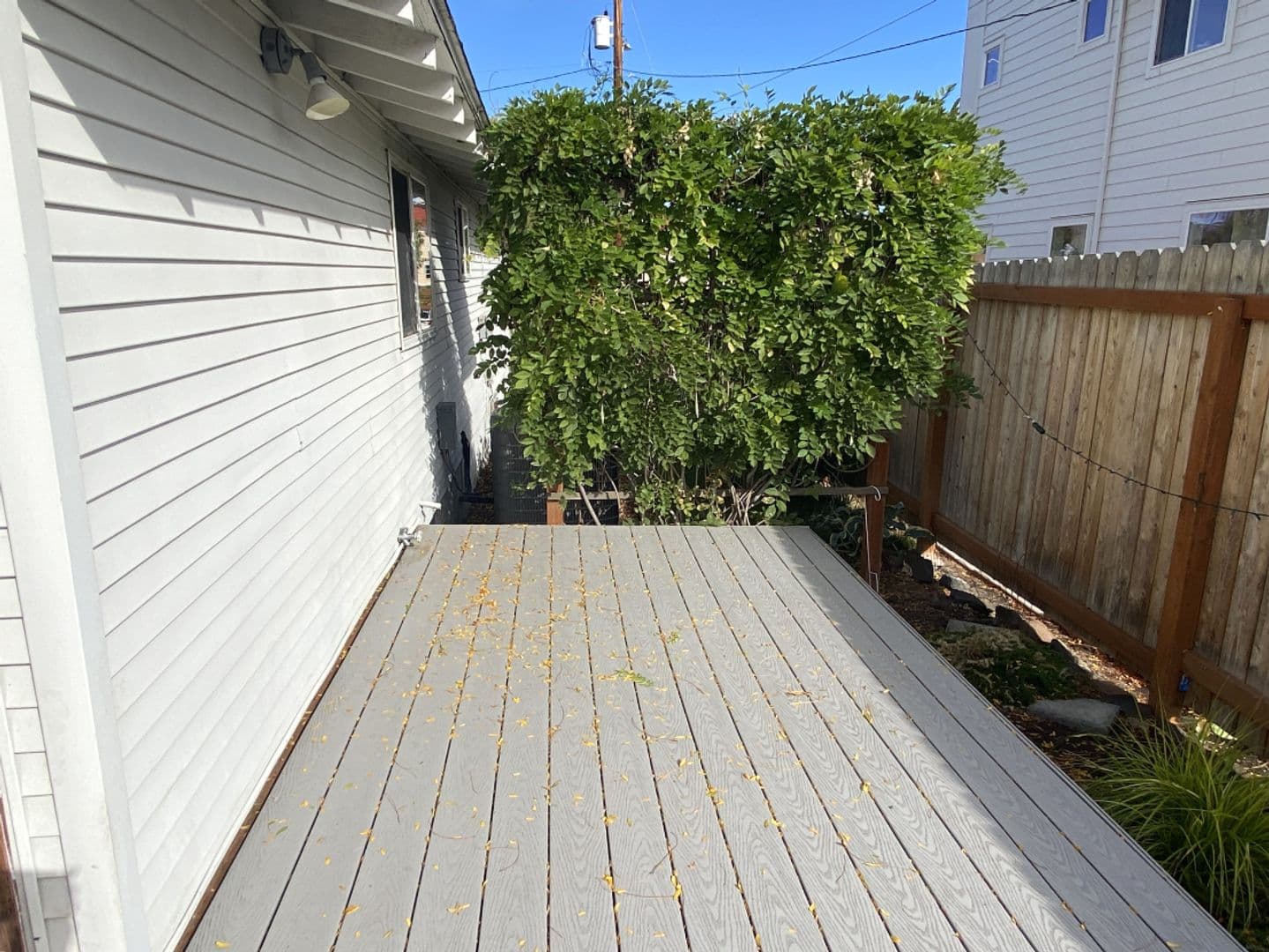 The Dalles House: 1222 E 8th St