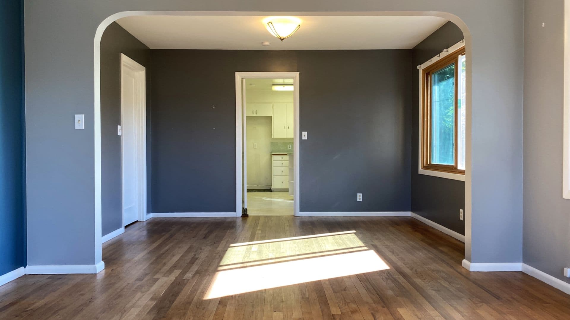 The Dalles House: 716 E 14th St