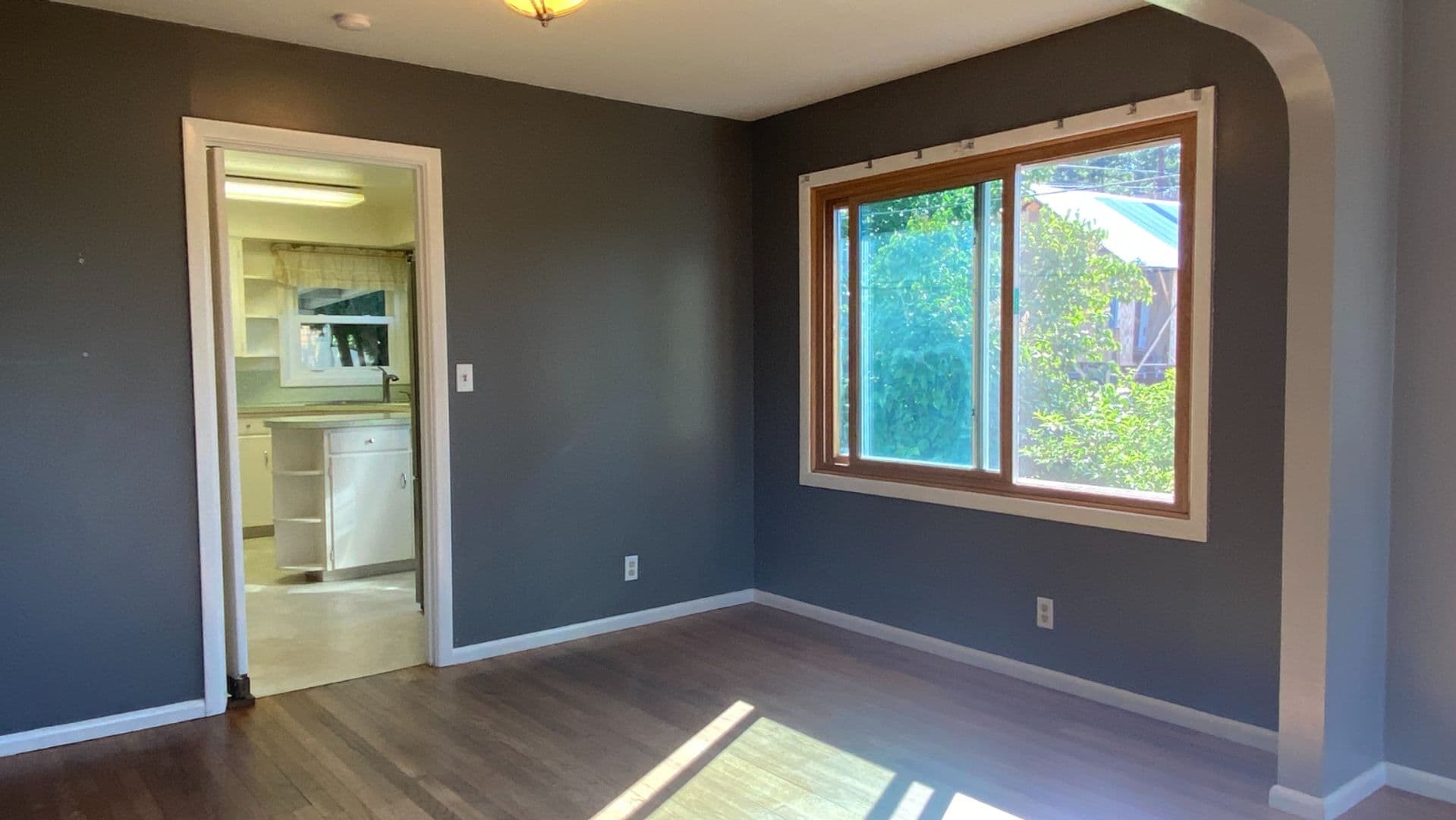 The Dalles House: 716 E 14th St