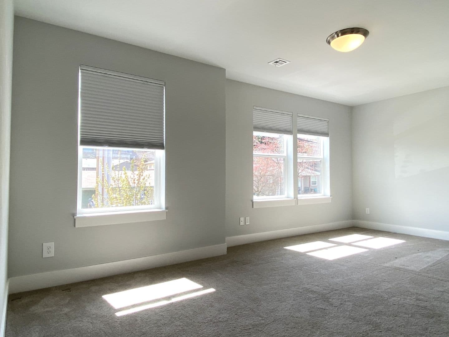Hood River House: 1328 Wasco St.