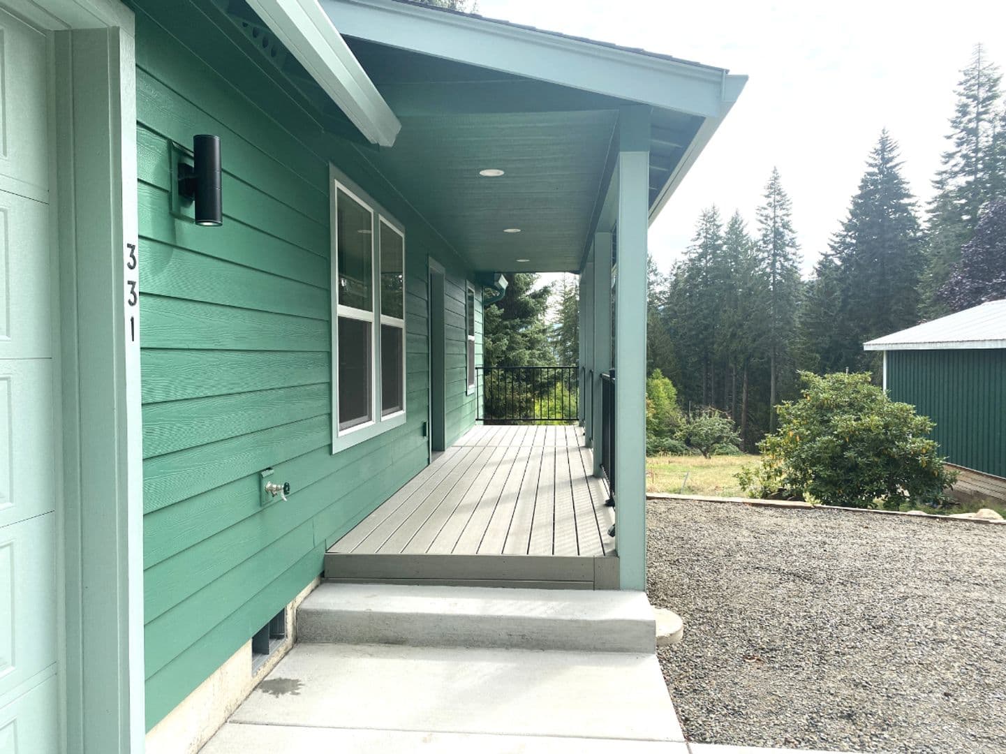 Carson House: 331 Glur Rd