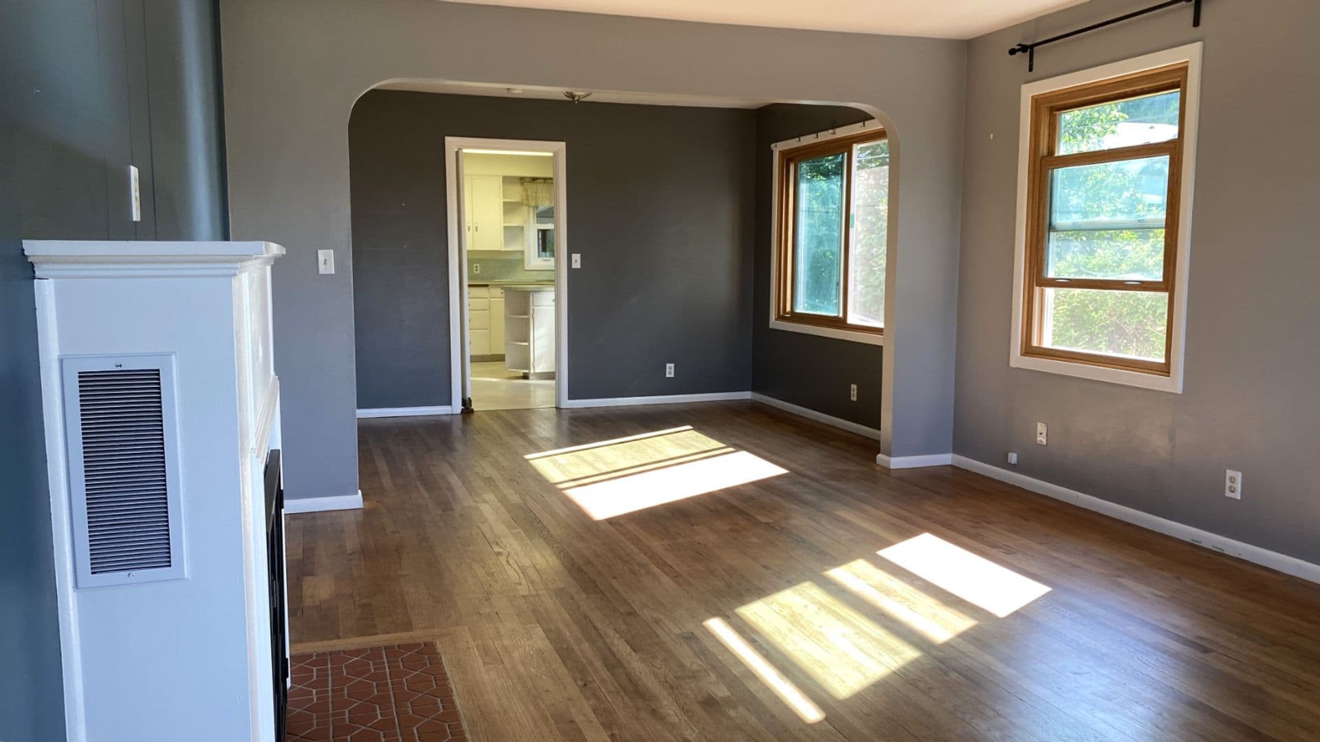 The Dalles House: 716 E 14th St
