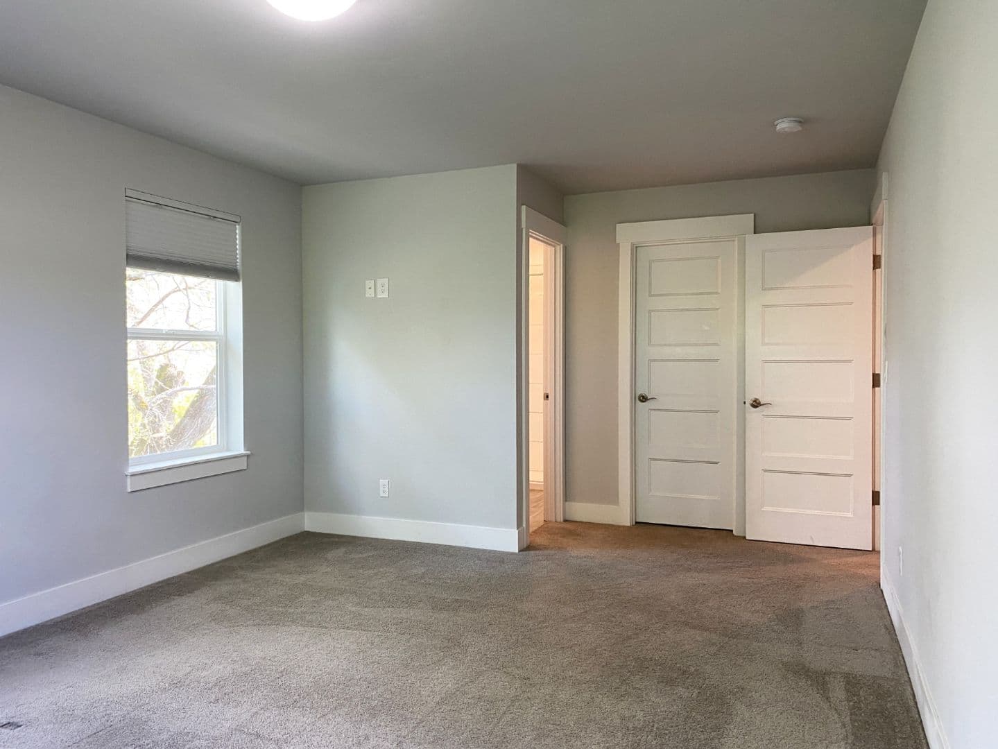 Hood River House: 1328 Wasco St.