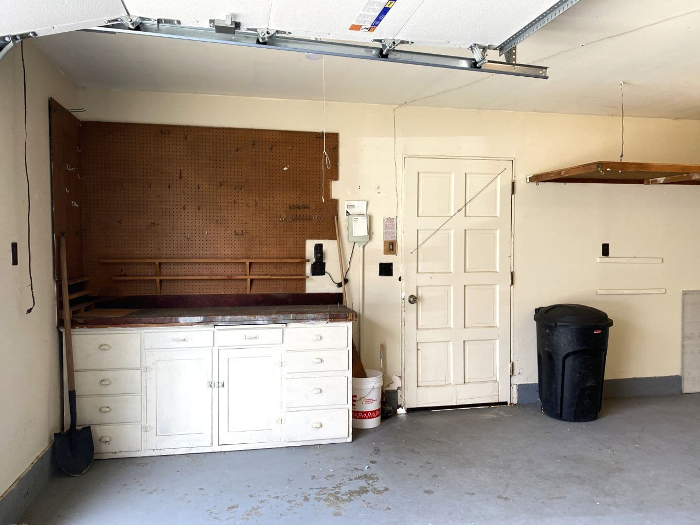 The Dalles House: 1222 E 8th St