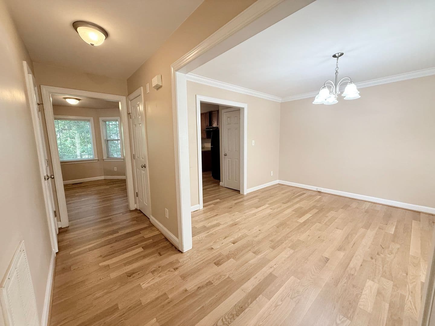 Raleigh House: 4073 Landover Lane
