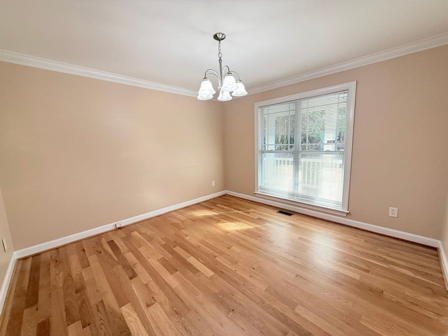 Raleigh House: 4073 Landover Lane
