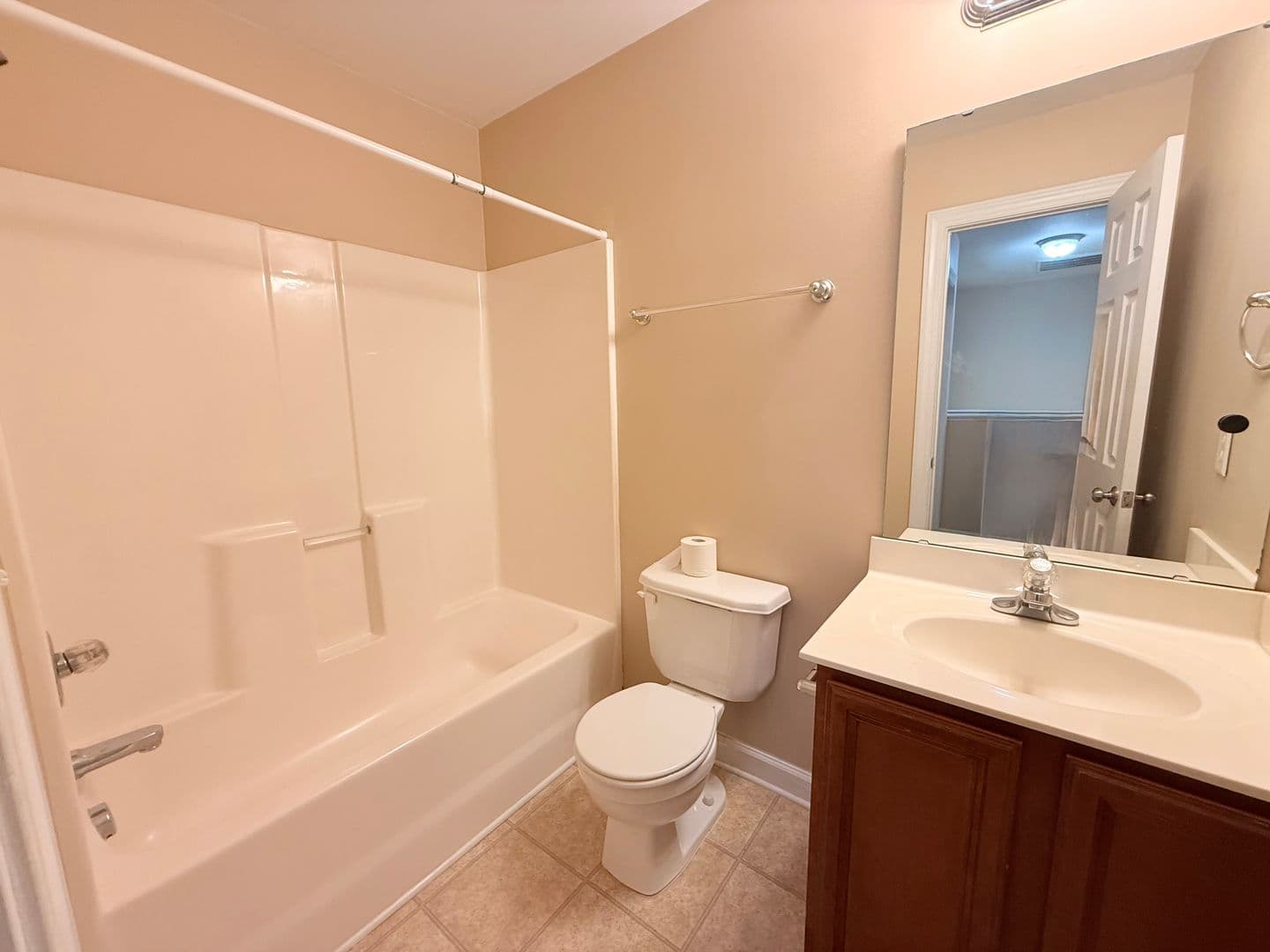 Raleigh House: 4073 Landover Lane