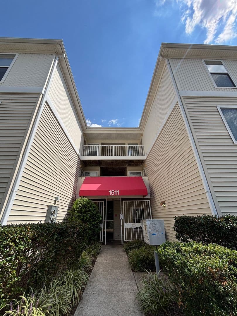 RALEIGH House: 1511-101 GRADUATE LN