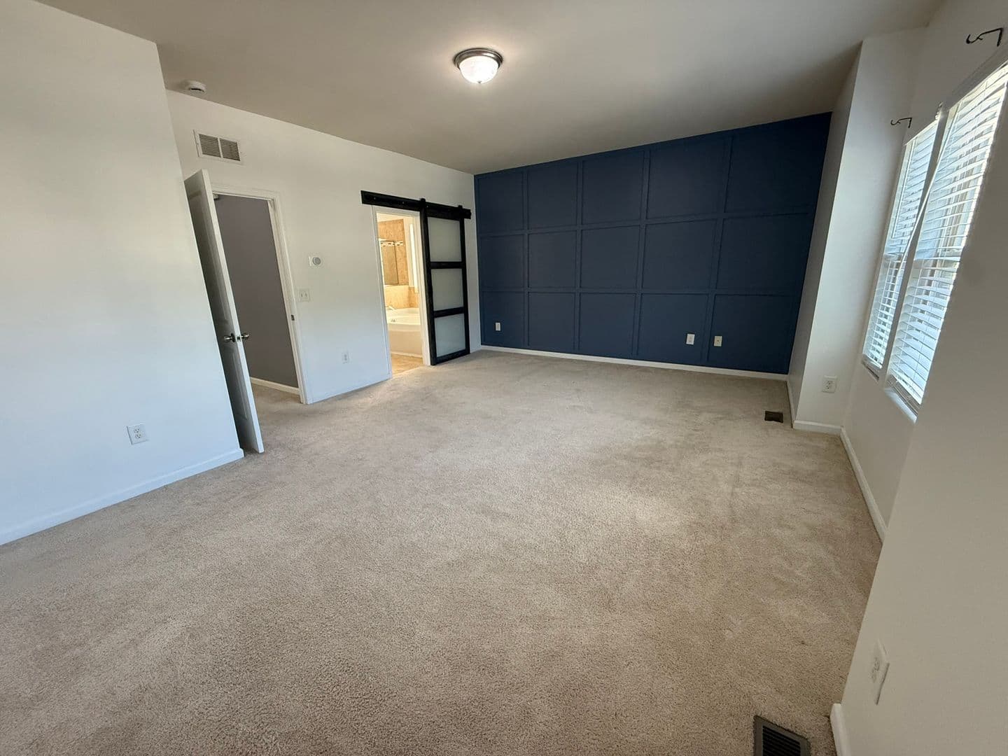 Durham House: 1052 Spacious Skies Lane