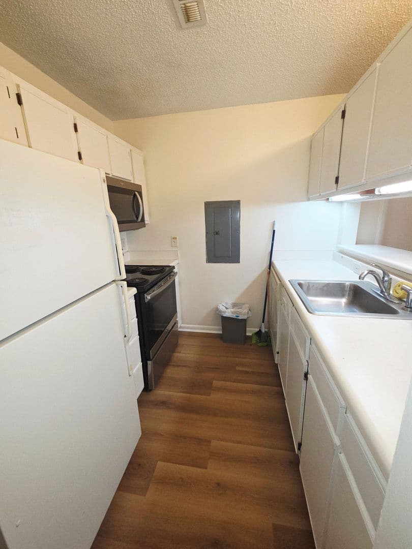 RALEIGH Condo: 1351-102 CRAB ORCHARD DR