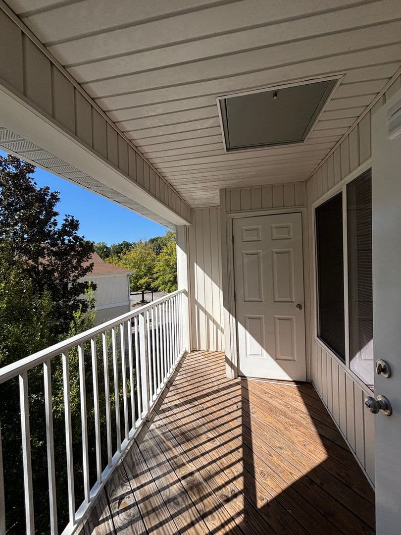 RALEIGH House: 1501-304 GRADUATE LN