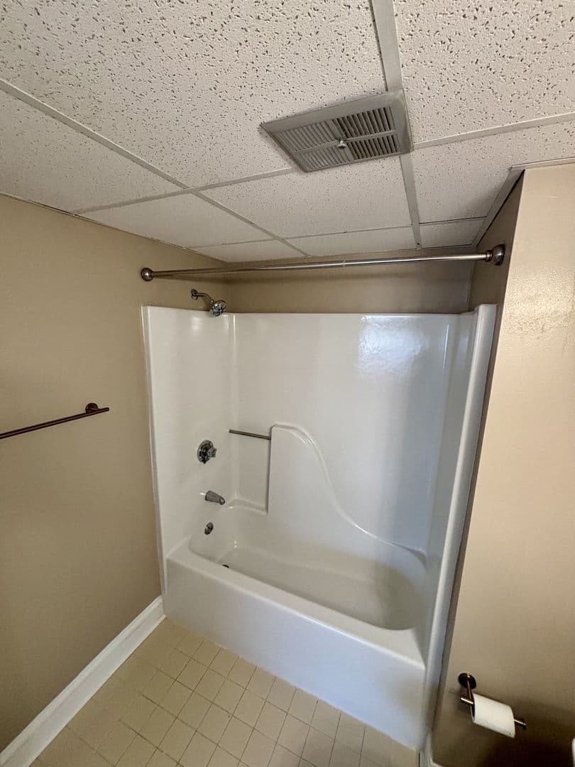 Raleigh Condo: 4700 Westgrove Street 516