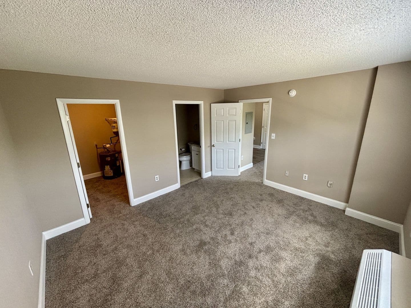 Raleigh Condo: 4700 Westgrove Street 516