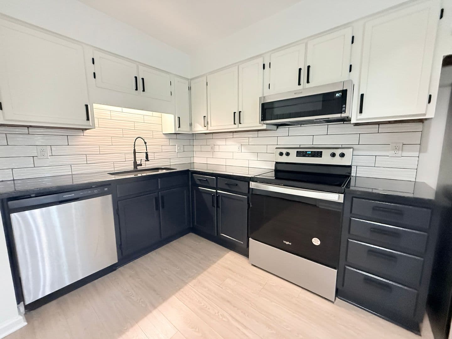 Wake Forest Apartment: 347 C  W Oak Ave