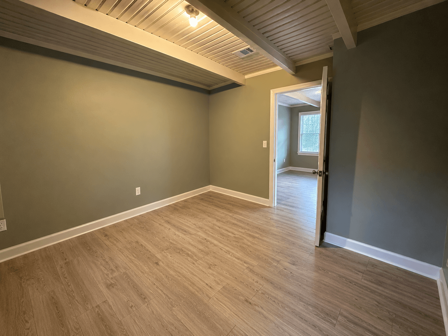 Durham Apartment: 1119-1 Gurley St