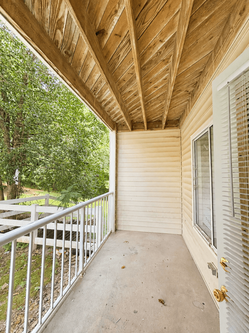 RALEIGH House: 1511-101 GRADUATE LN