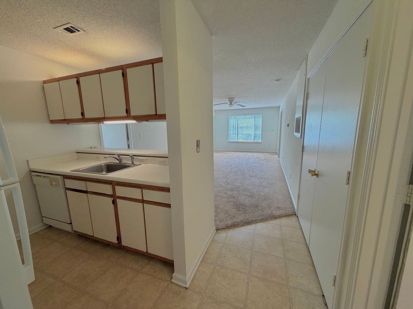 Raleigh Condo: 1500-202 GRADUATE LN