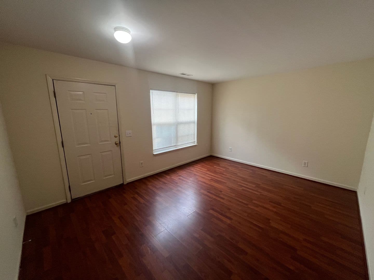 Raleigh House: 18 Red Lane
