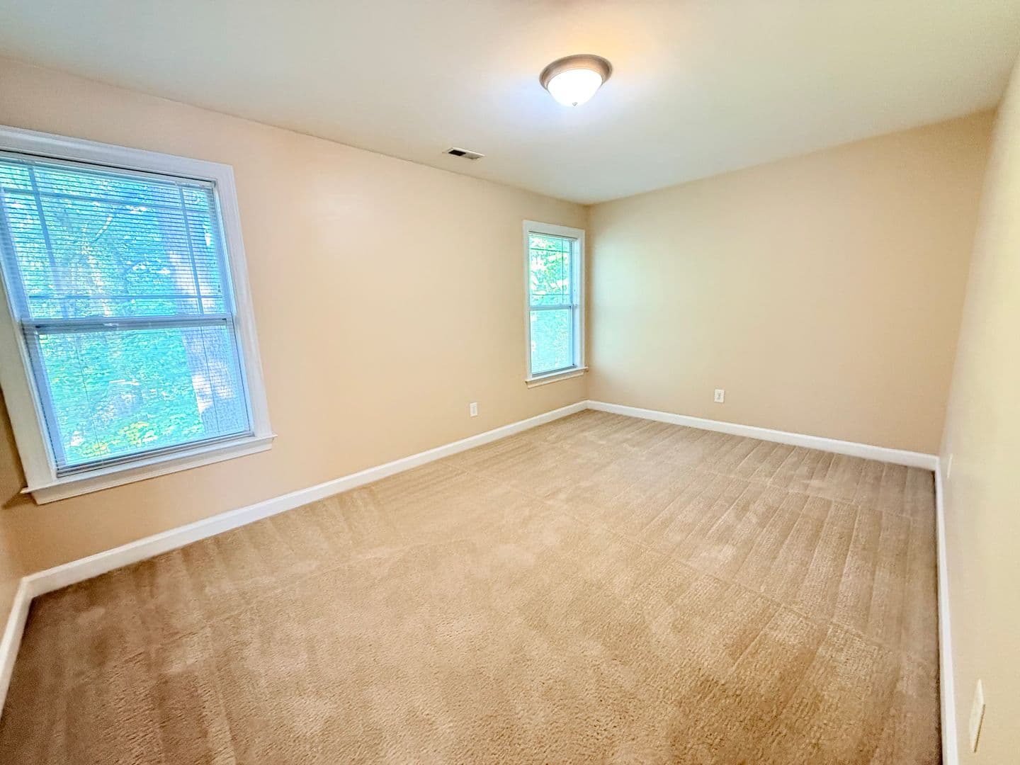 Raleigh House: 4073 Landover Lane